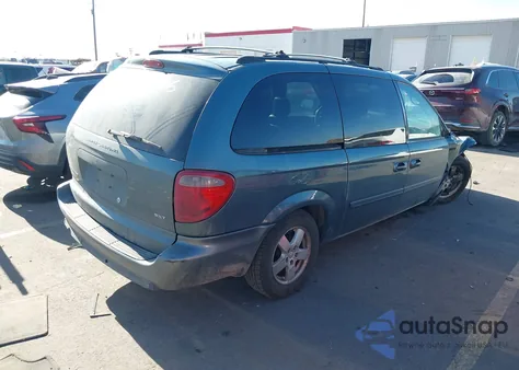2005 Dodge Grand Caravan Sxt z USA, uszkodzony, nr VIN 2D4GP44L95R299610